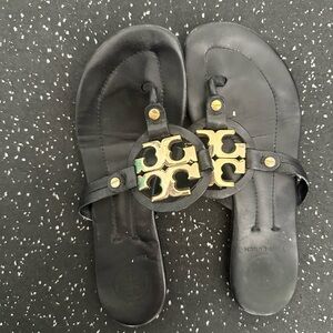 Tory Burch millers size 6 black and gold